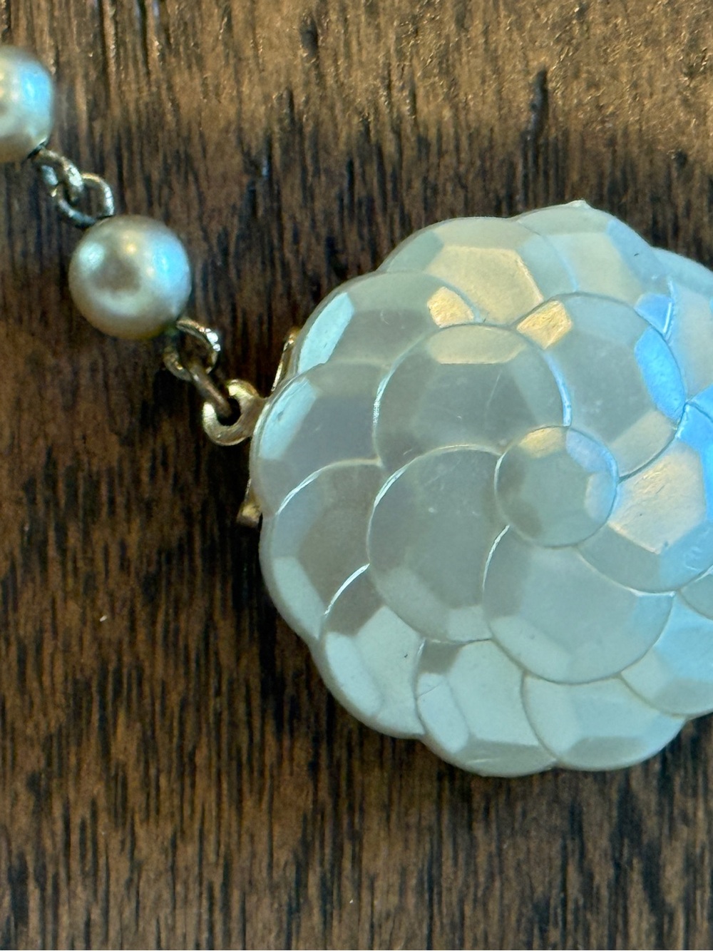 Vintage sweater / shirt guard with pearlized and beading detail - Picture 3 of 8